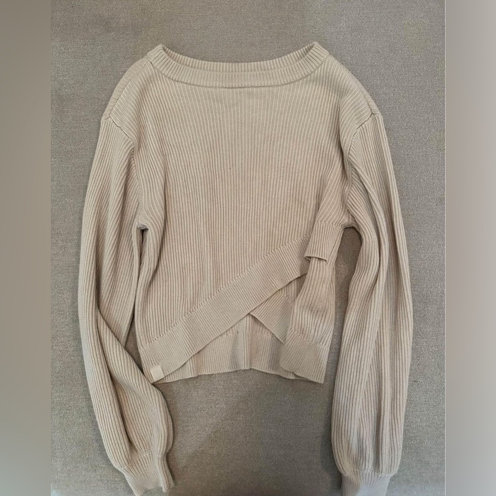 Lululemon Reversible Crossover sweater